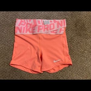 Nike Pro Intertwist shorts size S
